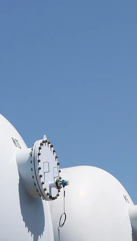 Gas storage tanks
